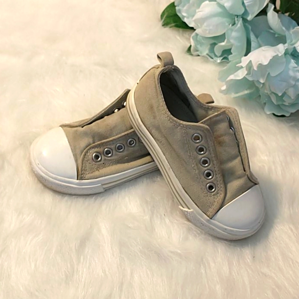 Slip on Converse-style shoes